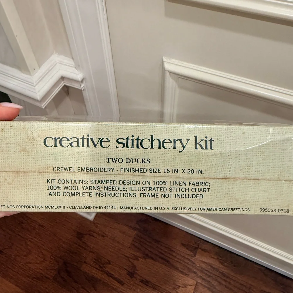 VINTAGE Embroidery Kit NWT with Colorful Birds Design - Picture 3 of 6